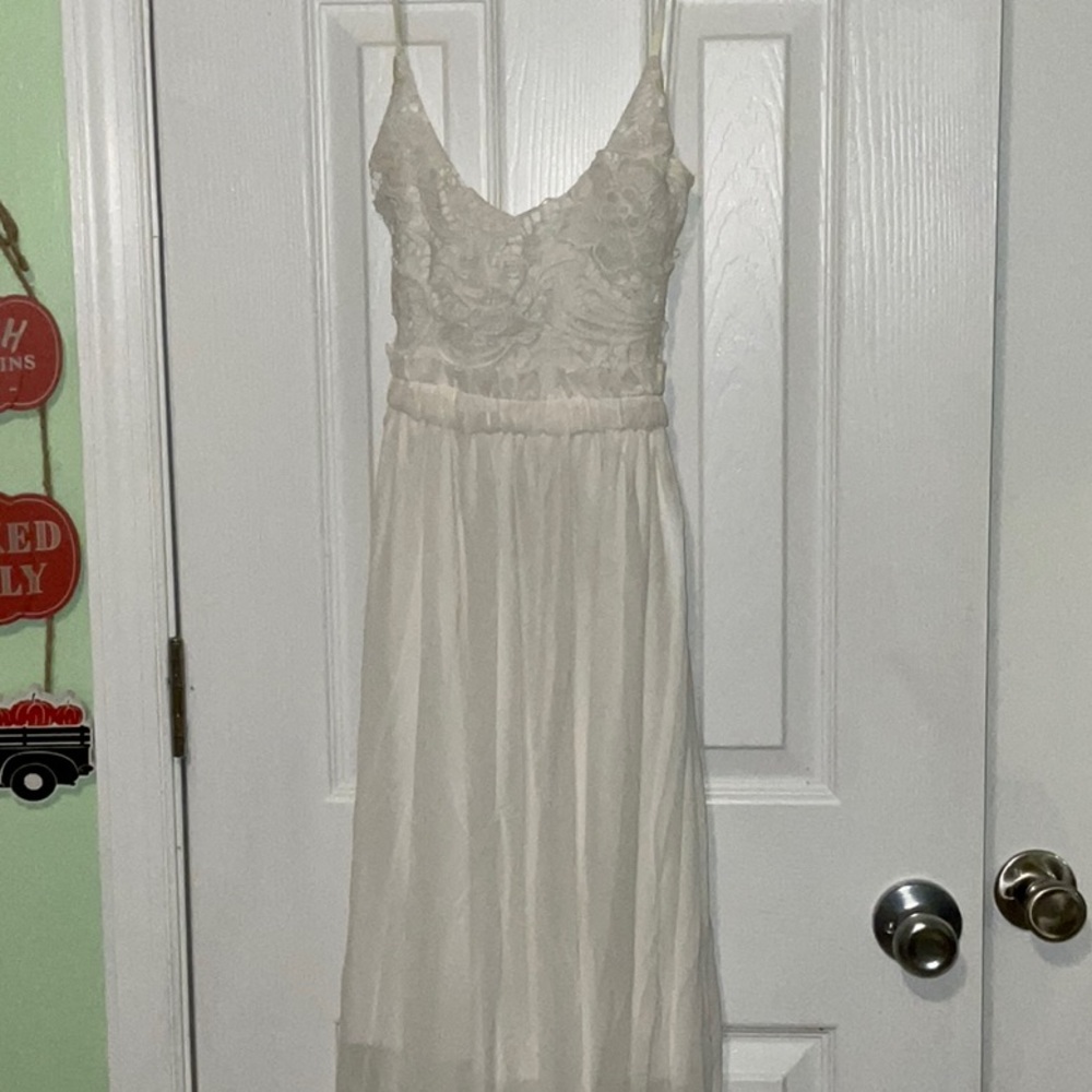 Long white dress